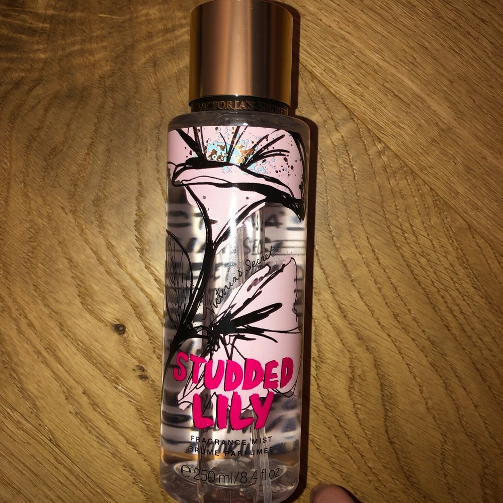 Victoria’s Secret Studded Lily Body Mist